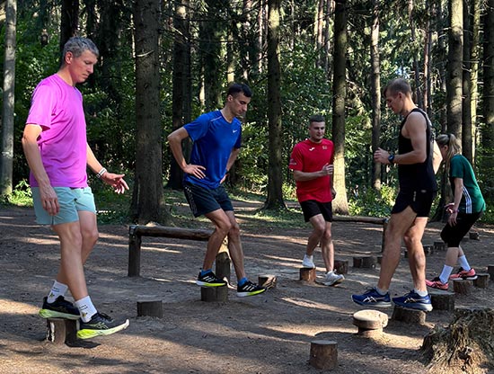 статические упражнения в клубе Balancerun